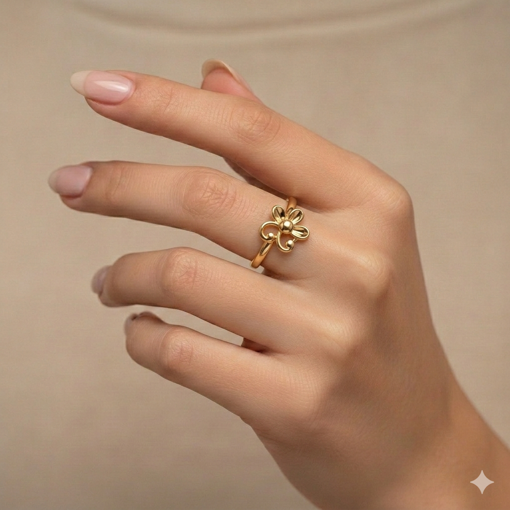 18k Gold 3 Petal Flower Ring