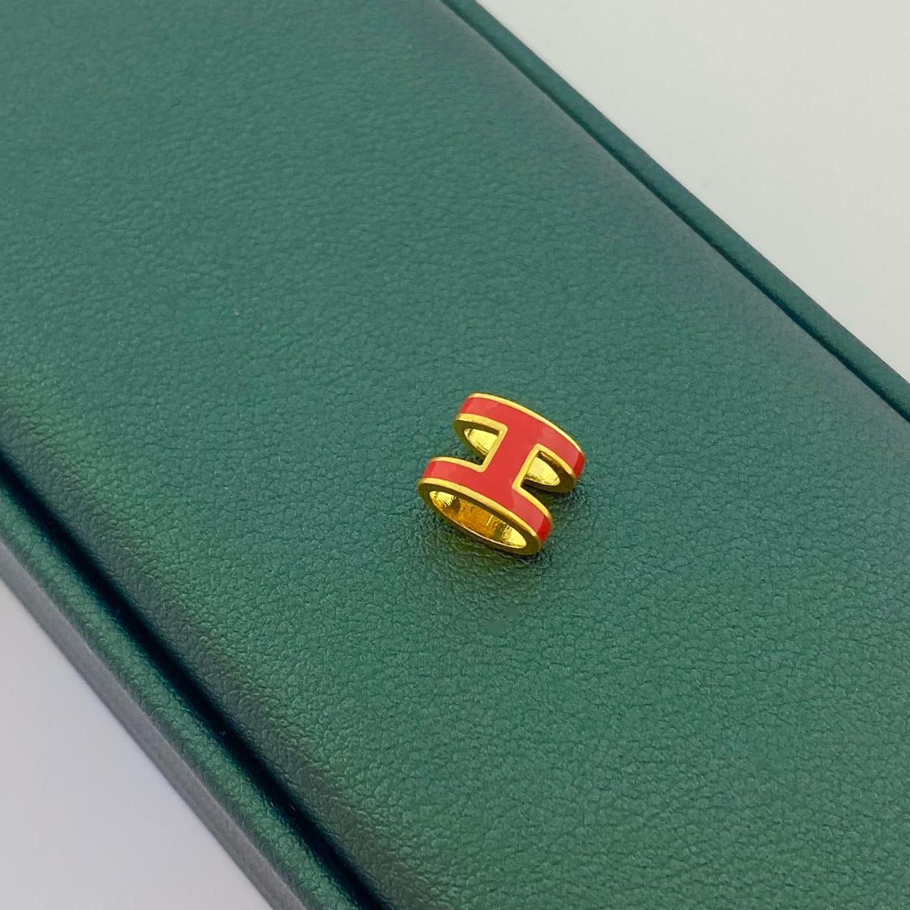 18k Gold H Pendant